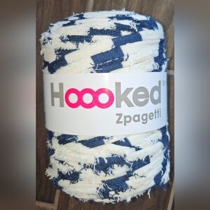 Hoooked Zpagetti NAVY BLUE WHITE TSHirt ribbon yarn NWT large roll 131yards